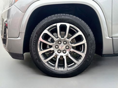 Used 2023 GMC Acadia Denali w/ Denali Ultimate Package FWD image 33