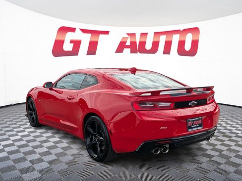 Used 2018 Chevrolet Camaro SS RWD image 3