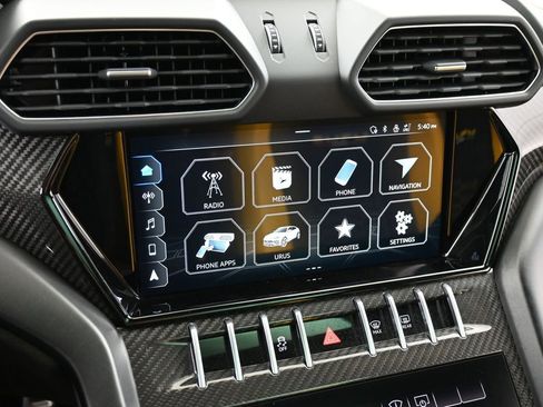 Used 2022 Lamborghini Urus image 20