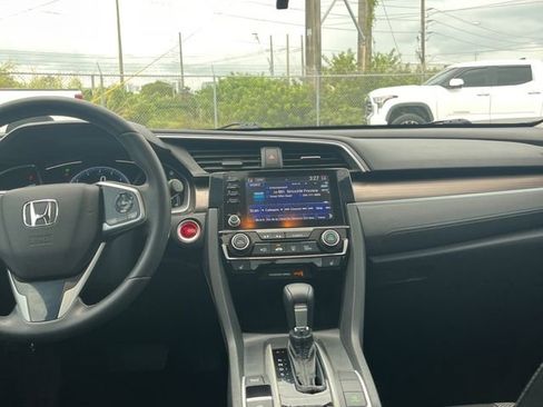 Used 2019 Honda Civic EX image 9