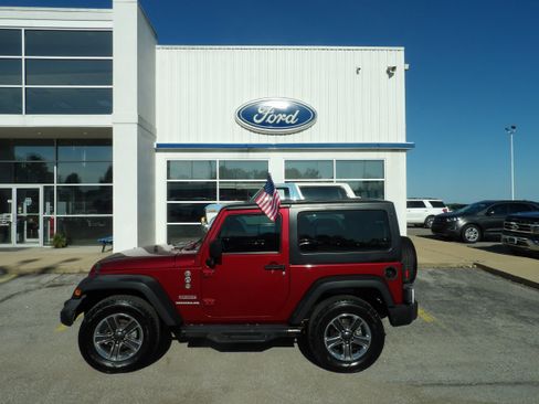 Used 2012 Jeep Wrangler Sport w/ Connectivity Group AWD/4WD image 1