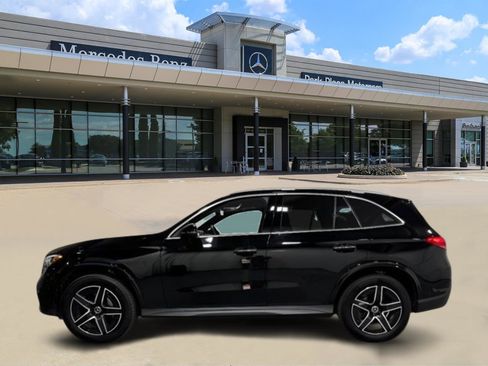 Certified 2025 Mercedes-Benz GLC 300 4MATIC image 2