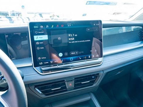 New 2026 Volkswagen Tiguan SE FWD image 21