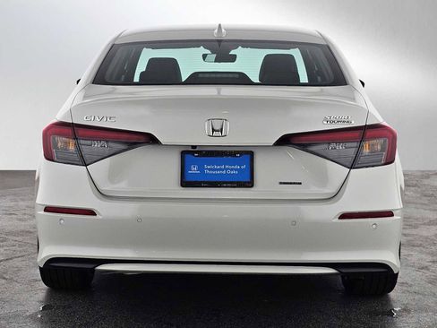 Used 2025 Honda Civic Sport Touring image 4