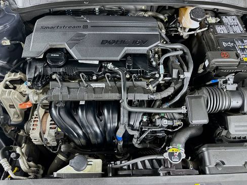 Used 2022 Hyundai Elantra SE FWD image 34