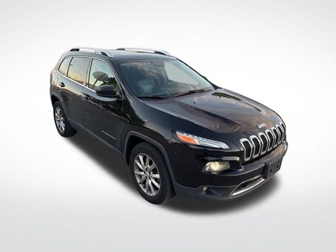 Used 2018 Jeep Cherokee Limited image 3