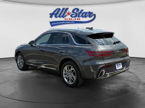 Used 2025 Genesis GV70 2.5T AWD/4WD image 7