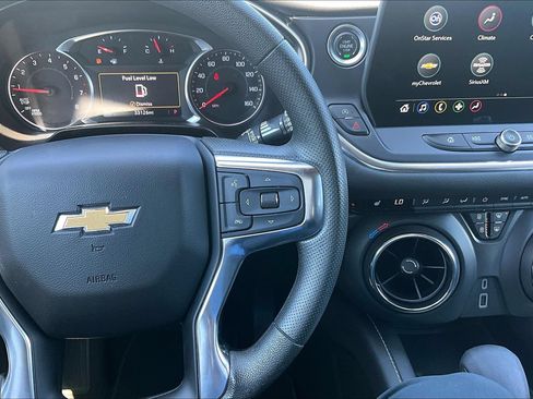 Used 2025 Chevrolet Blazer LT AWD/4WD image 17
