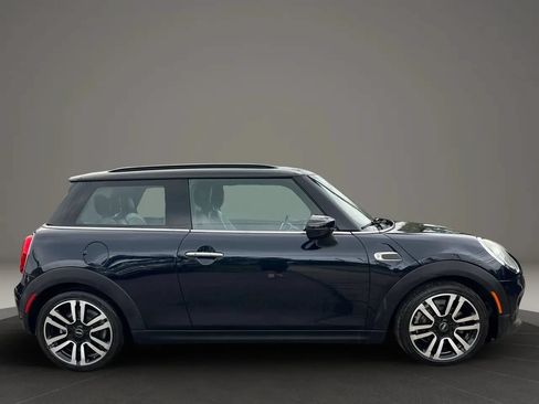 Used 2020 MINI Cooper 2-Door Hardtop FWD image 2