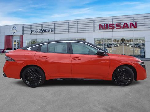 New 2026 Nissan Sentra SR FWD image 5