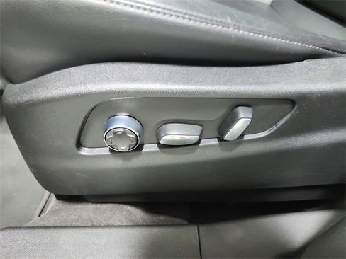Used 2024 Cadillac XT4 Premium Luxury image 20