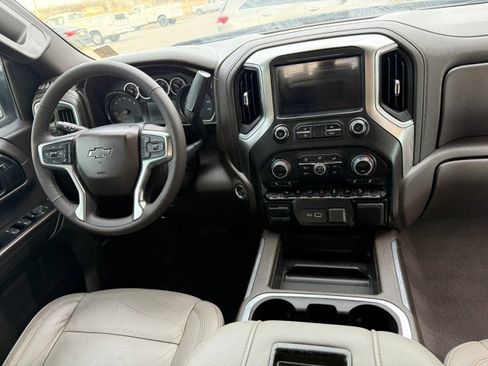 Used 2020 Chevrolet Silverado 1500 LT Trail Boss image 6