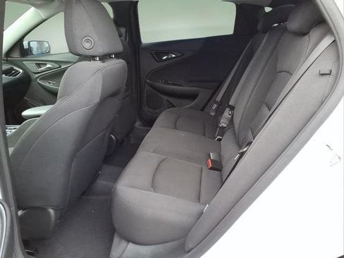 Used 2024 Chevrolet Malibu RS FWD image 12