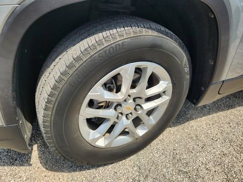 Used 2023 Chevrolet Traverse LS w/ Safety Package FWD image 10