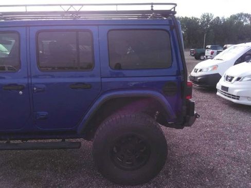 Used 2019 Jeep Wrangler Unlimited Rubicon AWD/4WD image 3