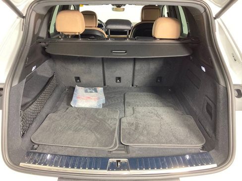 Certified 2024 Porsche Cayenne image 18