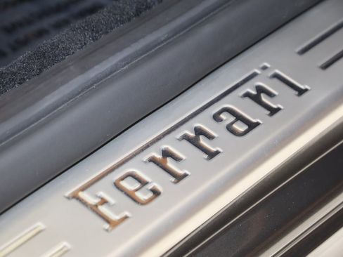 Used 2018 Ferrari California T image 15