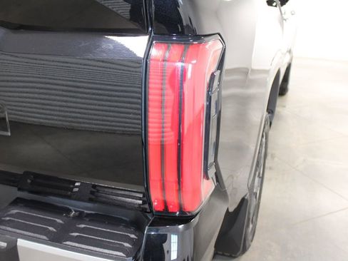 Used 2024 Toyota Tundra Limited image 13
