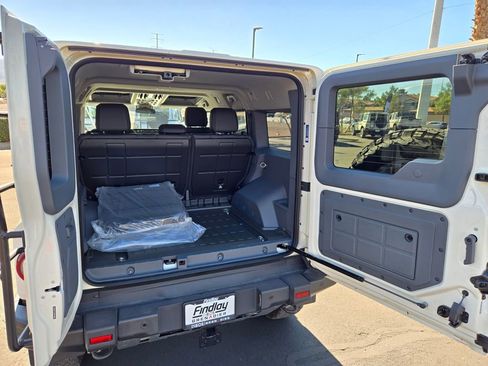 New 2025 INEOS Grenadier Fieldmaster Edition image 15