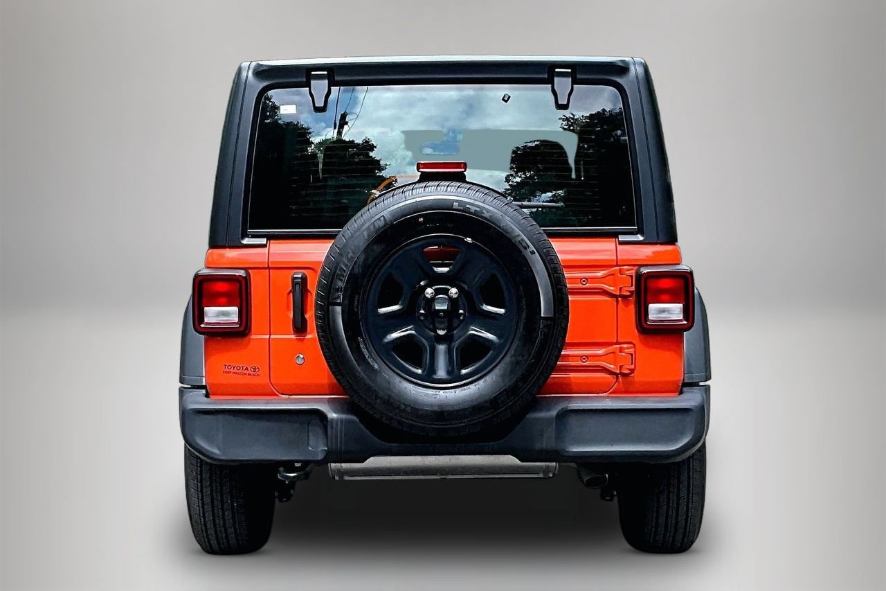 Used 2023 Jeep Wrangler Sport AWD/4WD image 6