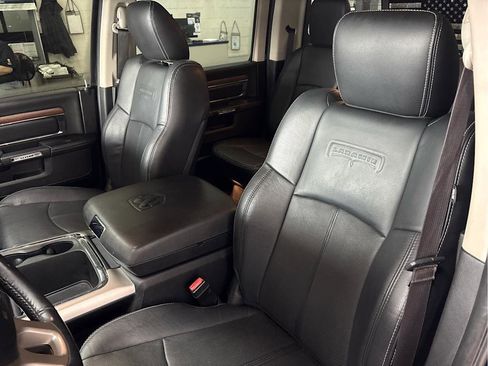 Used 2018 RAM 1500 Laramie w/ Convenience Group image 29