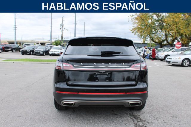 Used 2022 Lincoln Nautilus AWD image 4