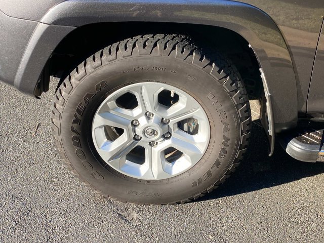 Used 2014 Toyota 4Runner SR5 Premium AWD/4WD image 6