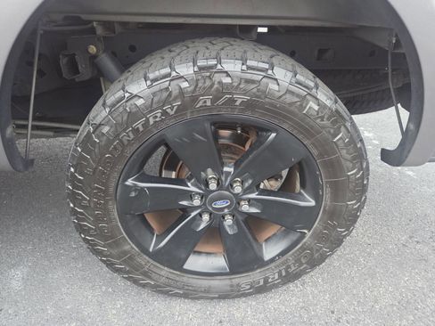 Used 2014 Ford F150 FX4 w/ Equipment Group 402A Luxury image 13