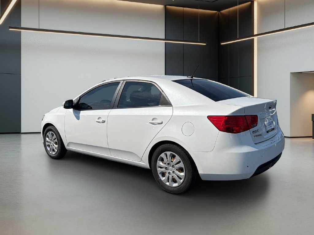 Used 2012 Kia Forte EX FWD image 3