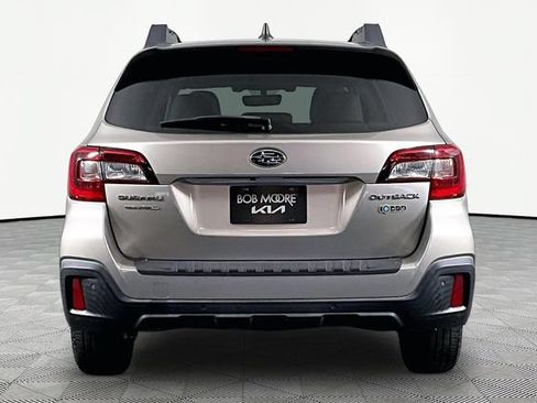 Used 2018 Subaru Outback 2.5i Limited AWD/4WD image 5