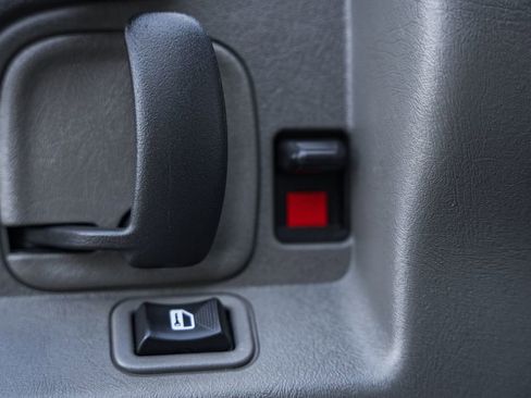 Used 2023 GMC Savana 2500 image 41