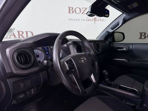 Used 2021 Toyota Tacoma TRD Off-Road AWD/4WD image 11