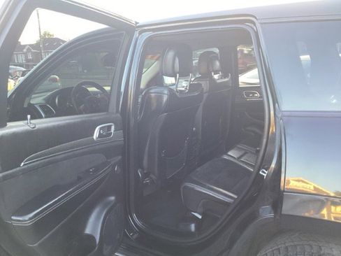 Used 2012 Jeep Grand Cherokee SRT8 w/ Luxury Group II image 6