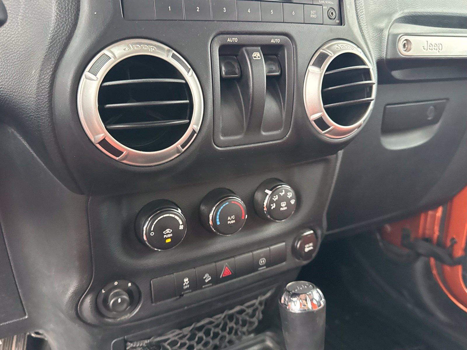Used 2011 Jeep Wrangler Rubicon w/ Dual Top Group AWD/4WD image 18