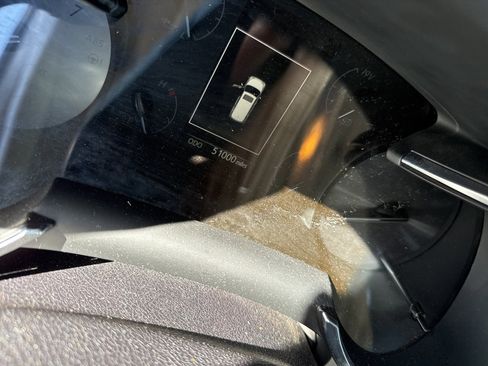 Used 2022 Toyota Sequoia Platinum image 10