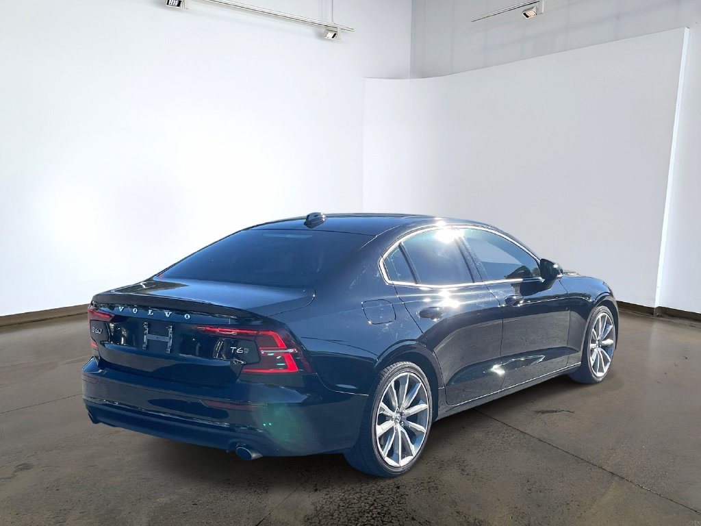 Used 2020 Volvo S60 T6 Momentum w/ Protection Package Premier AWD/4WD image 4
