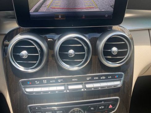 Used 2018 Mercedes-Benz C 300 Sedan image 6