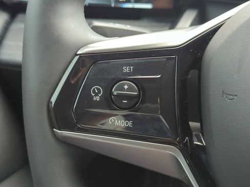 Used 2024 BMW i5 eDrive40i w/ Premium Package image 24