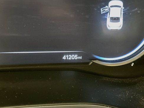 Used 2025 Genesis G70 2.5T AWD/4WD image 19