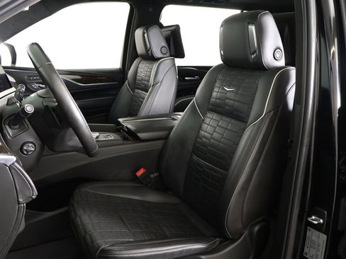 Used 2023 Cadillac Escalade ESV Sport Platinum w/ LPO, ONYX Package image 43