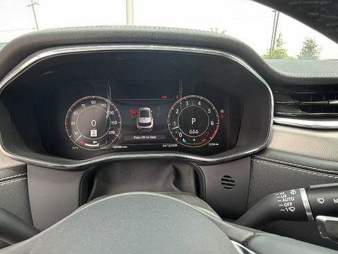 Used 2024 Jaguar F-PACE R-Dynamic S AWD/4WD image 29