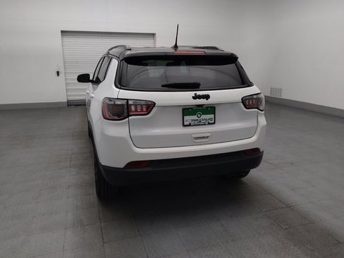 Used 2022 Jeep Compass Latitude FWD image 6