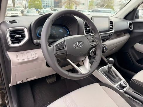 New 2026 Hyundai Venue SEL FWD image 9