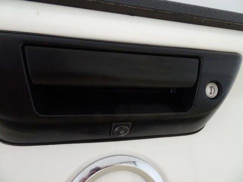 Used 2021 Nissan Titan S w/ S Utility Package image 13