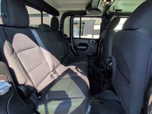 Used 2021 Jeep Gladiator Willys image 26