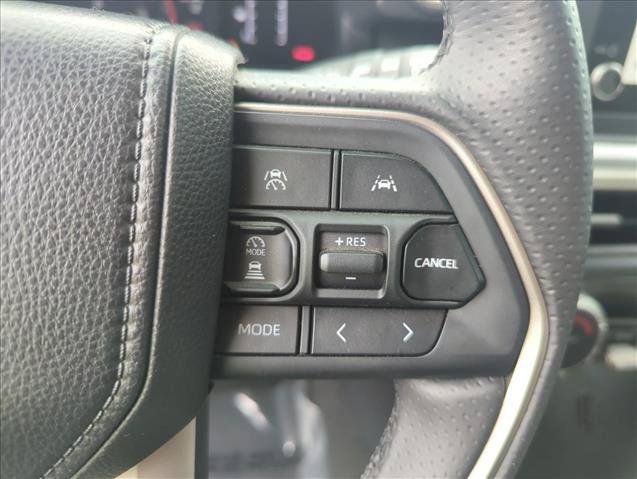 Certified 2025 Toyota 4Runner SR5 AWD/4WD image 14