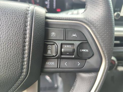 Certified 2025 Toyota 4Runner SR5 AWD/4WD image 14