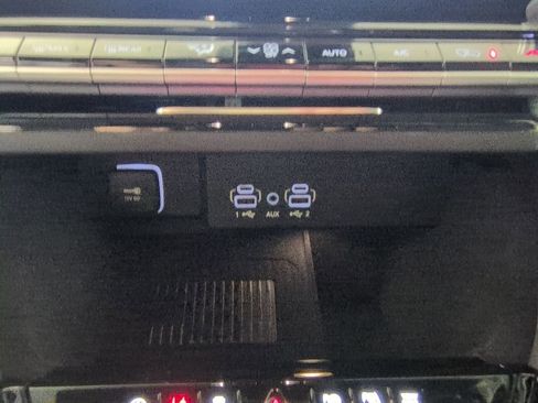 New 2026 Jeep Grand Wagoneer 4WD image 14