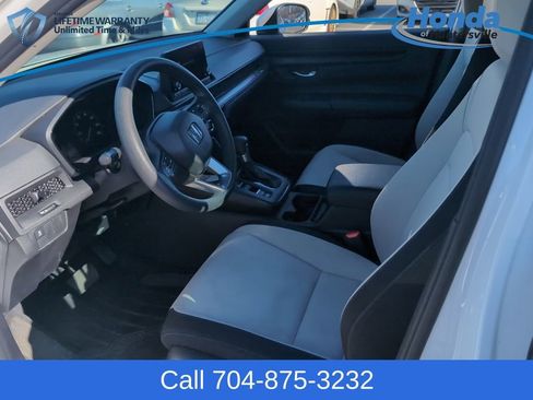 Used 2023 Honda CR-V LX image 13