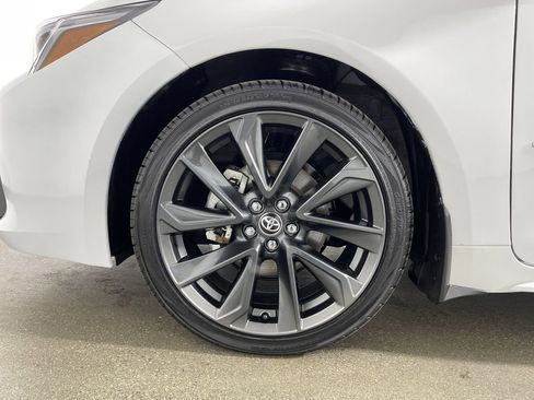 Used 2025 Toyota Corolla XSE FWD image 11